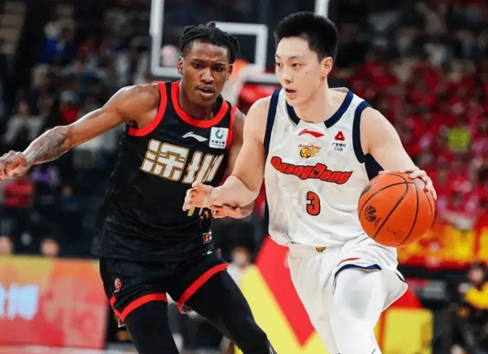 广东男篮后场双枪仅出手8次 杜锋战术调整引热议