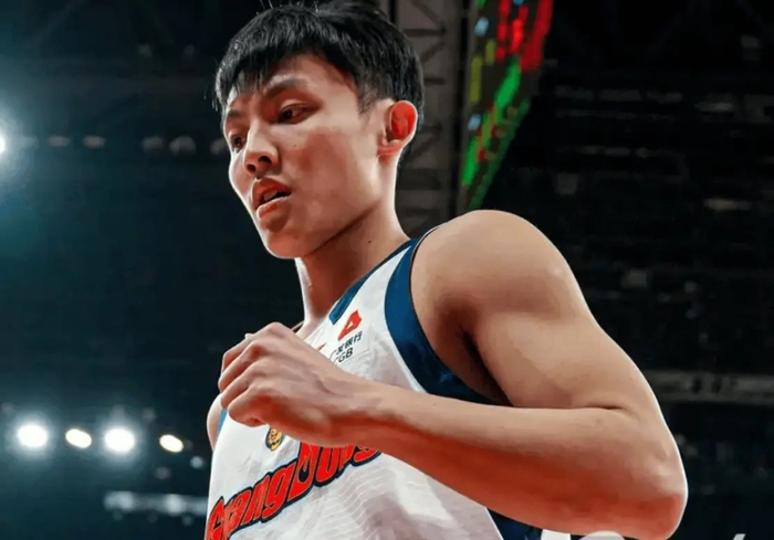 广东男篮后场双枪仅出手8次 杜锋战术调整引热议