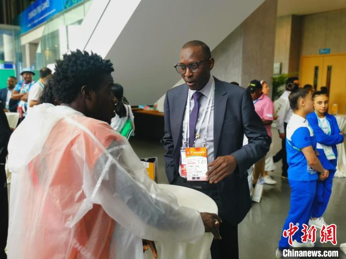 成都大运会迎来驻华使领馆官员慰问代表团