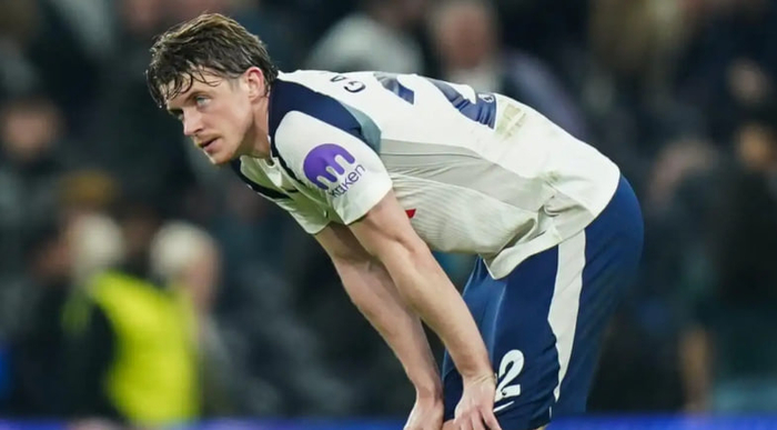 曼联主帅卡里克助球队重拾稳定 贝克汉姆称氛围