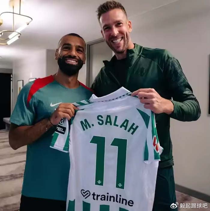 萨拉赫确认离队引热议 利物浦合同操作遭批多队