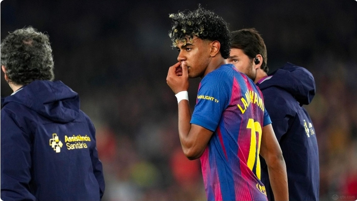 巴萨18岁天才亚马尔左腿肌肉重伤赛季报销 世界